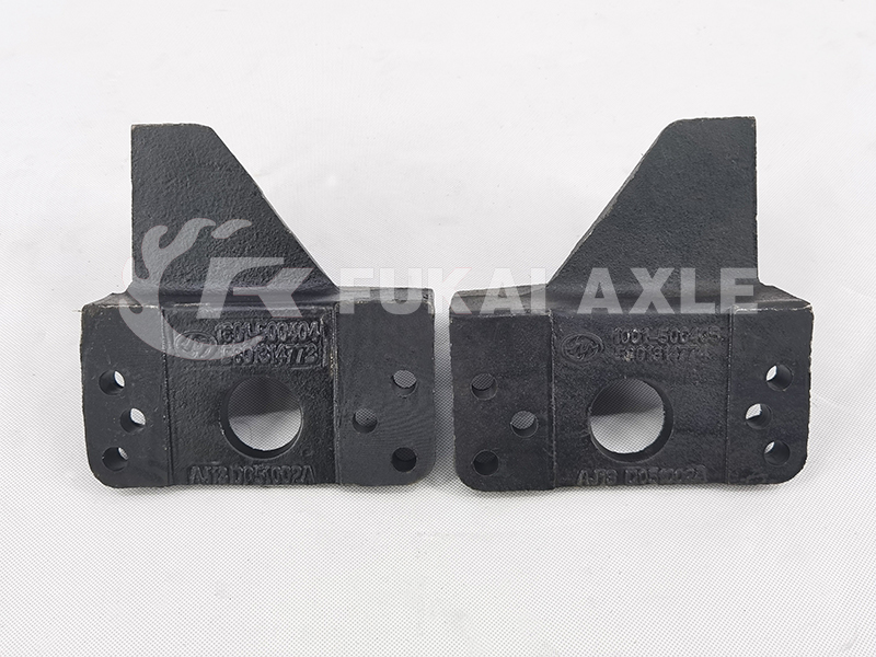 قطع غيار شاحنة Saic Hongyan Engine Mount 1001-500404 5801314773 1001-500405 5801314774