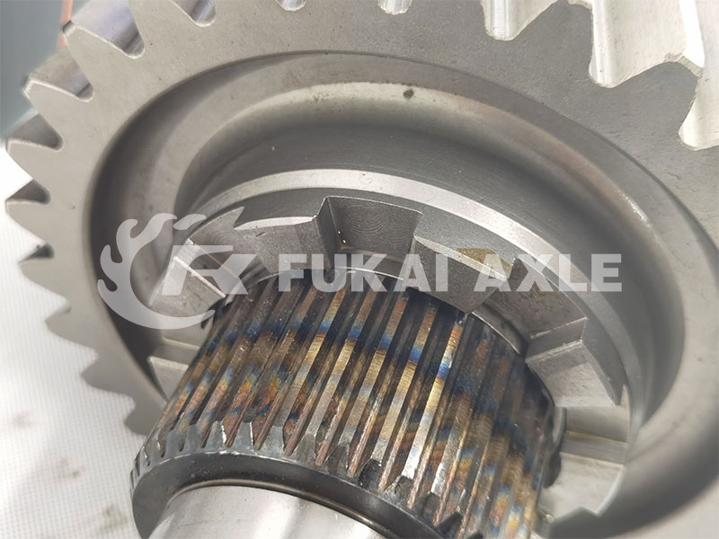 تفاضل تجميع عمود الإدخال لقطع غيار شاحنة المحور Saic Hongyan Hi-Torque 2510-0110-5801271495